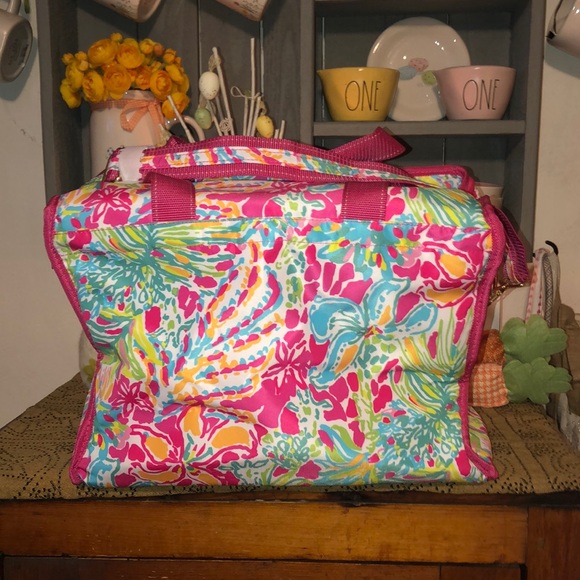 Lilly Pulitzer Large Beach Cooler Featured in Spot Ya - Picture 3 of 13